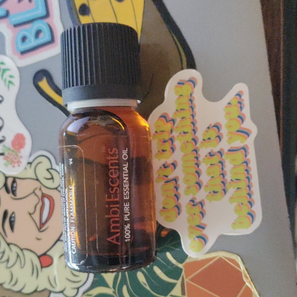 ✨ 4/$15 Pure Cinnamon Essential Oil - Picture 2 of 3